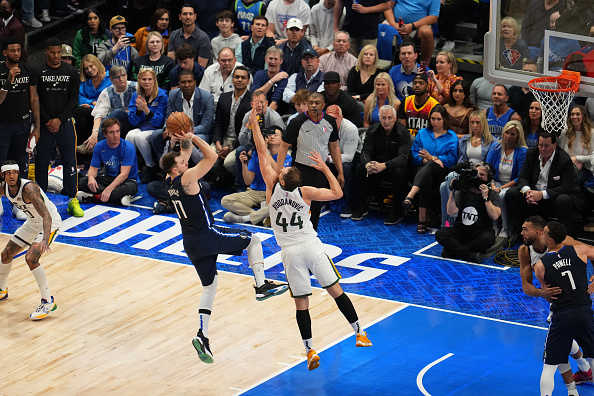 gettyimages-1240240644-594x594